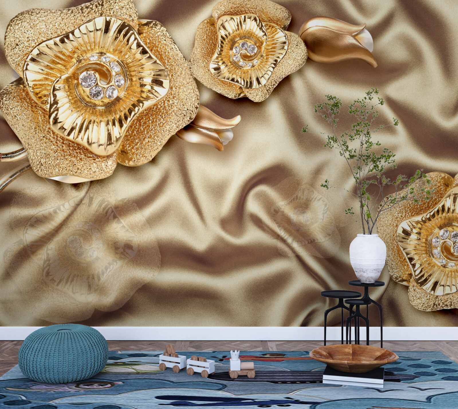 Fotobehang gouden details op zijde versierd met bronzen bloemen